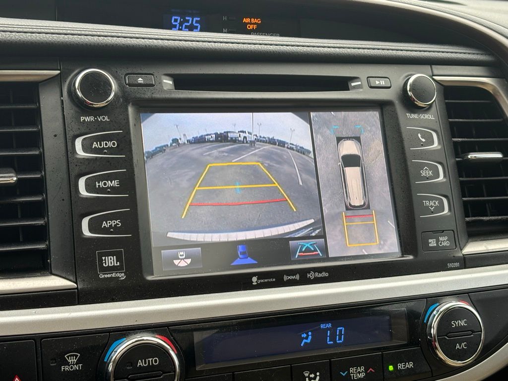 2019 Toyota Highlander Hybrid Limited photo