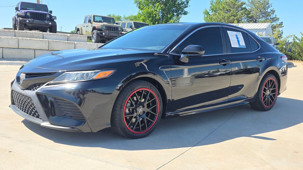 2019 Toyota Camry SE