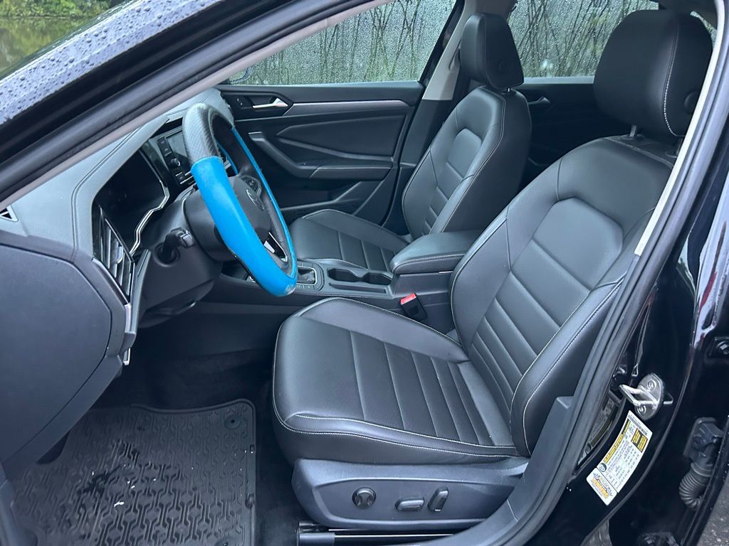 Thumbnail: 2024 Volkswagen Jetta - 12