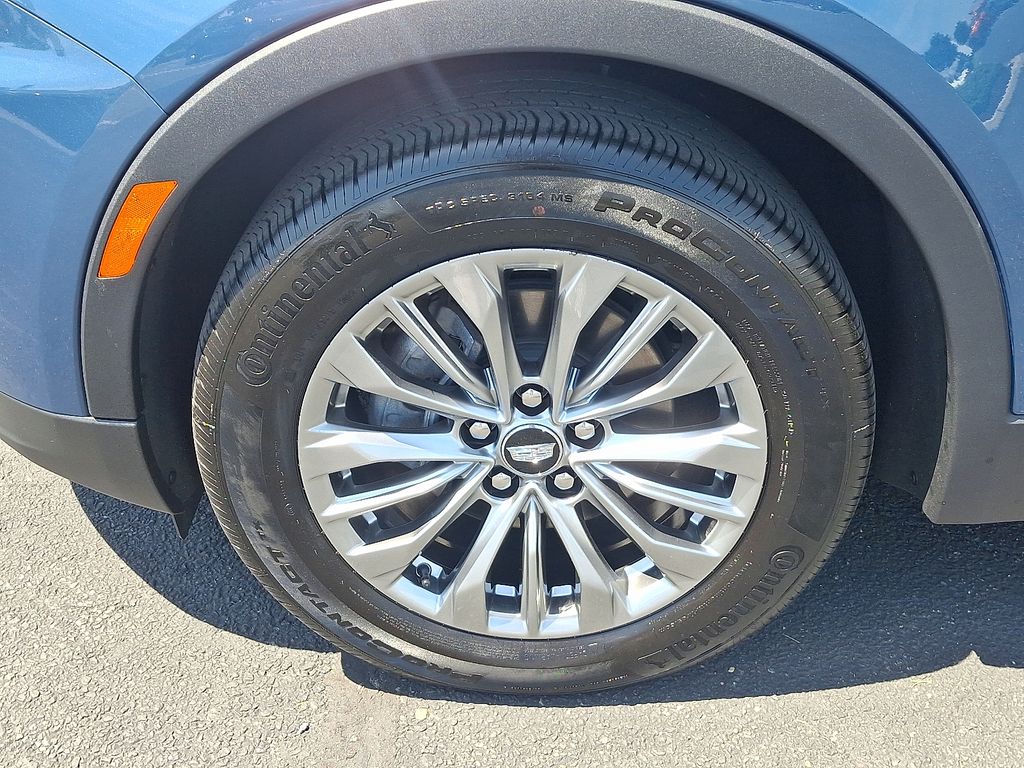 Thumbnail: 2025 Cadillac XT4 - 8