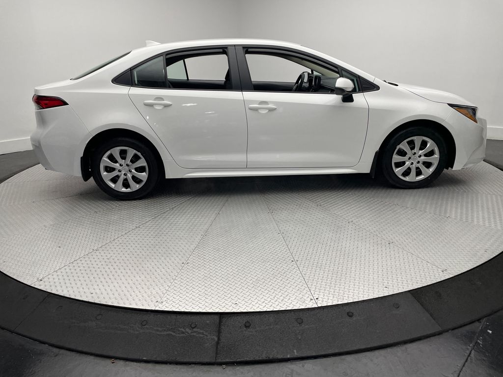 Thumbnail: 2025 Toyota Corolla - 4