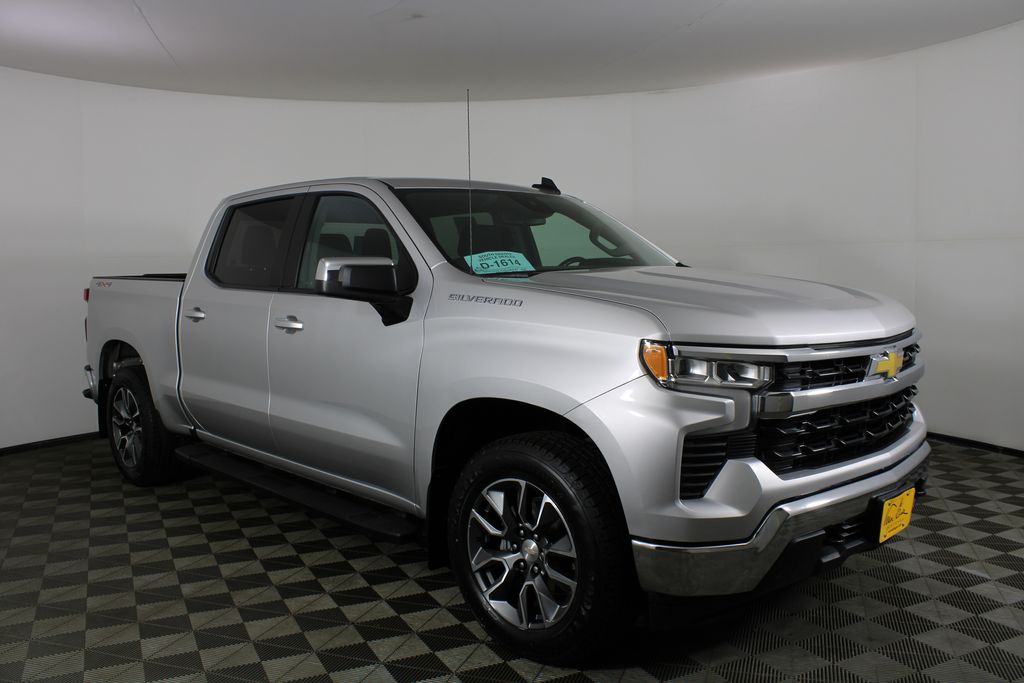 Silver Ice Metallic 2022 Chevrolet Silverado 1500 Pickup Truck Four-Wheel Drive 8-Speed Automatic
