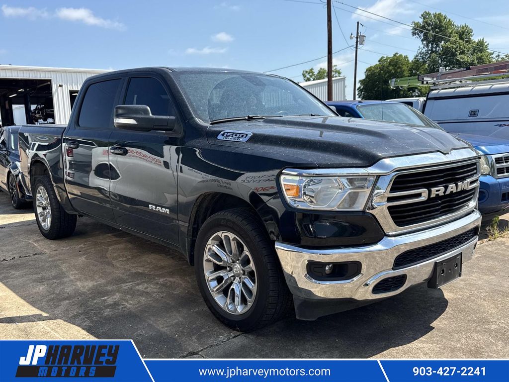 Diamond Black Crystal Pearlcoat 2021 RAM 1500 Pickup Truck 4X2 8-Speed Automatic