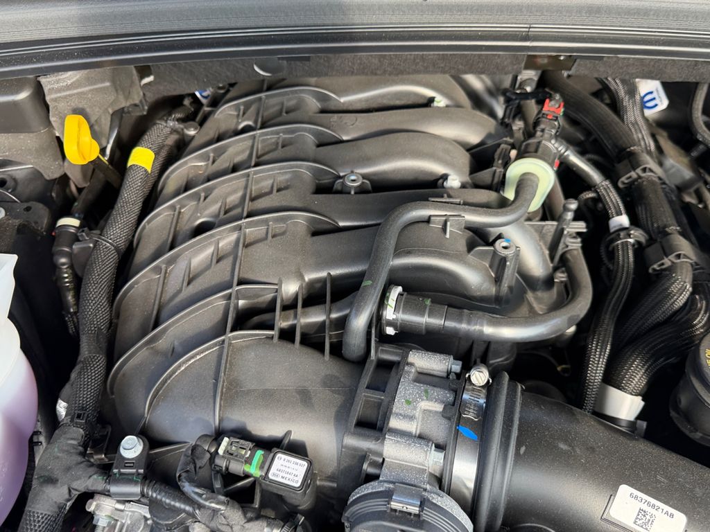 2025 Jeep Grand Cherokee Laredo Black at Spitzer Acura