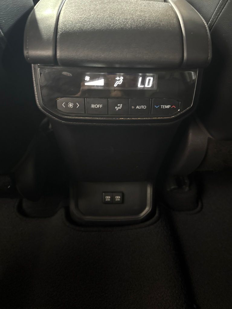 Thumbnail: 2021 Toyota Highlander - 30