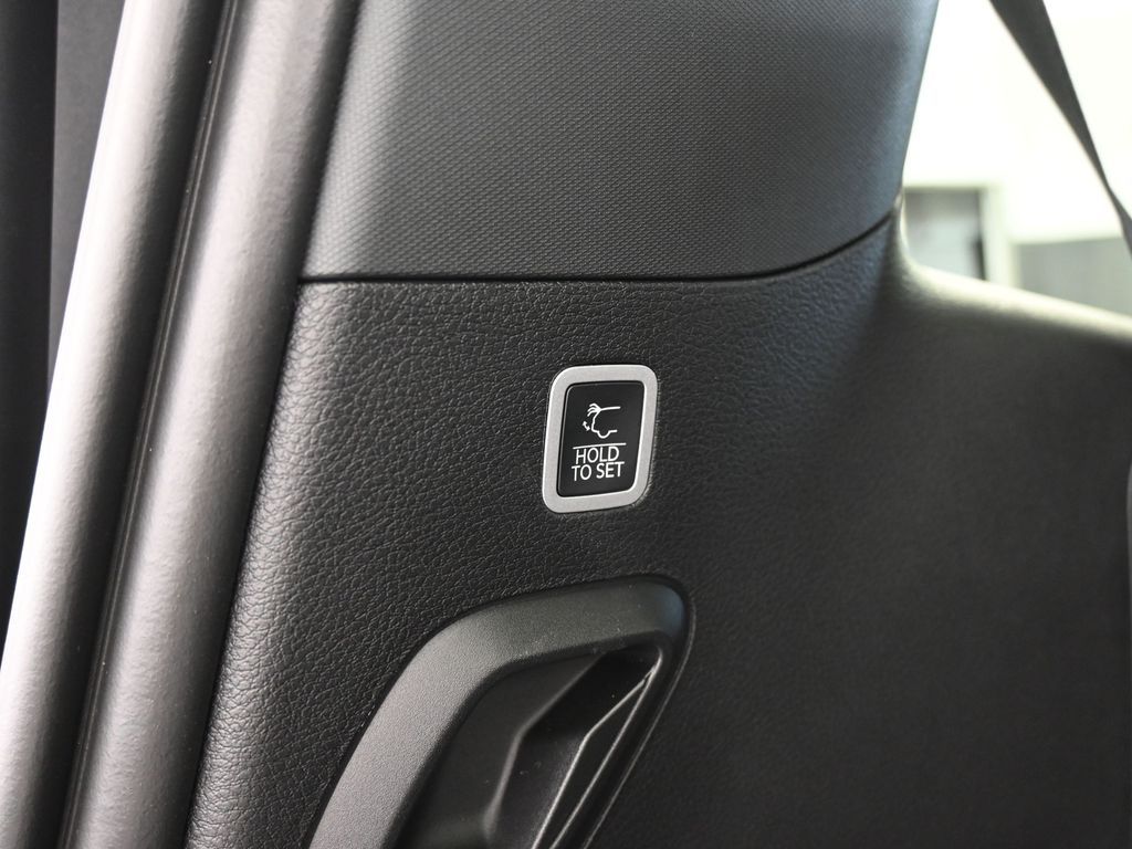 New 2026 Silver Zynith Jeep Summit Obsidian image 39