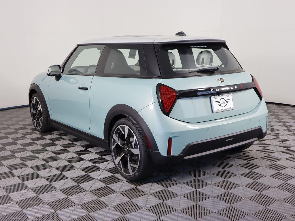 2025 MINI Cooper S 8