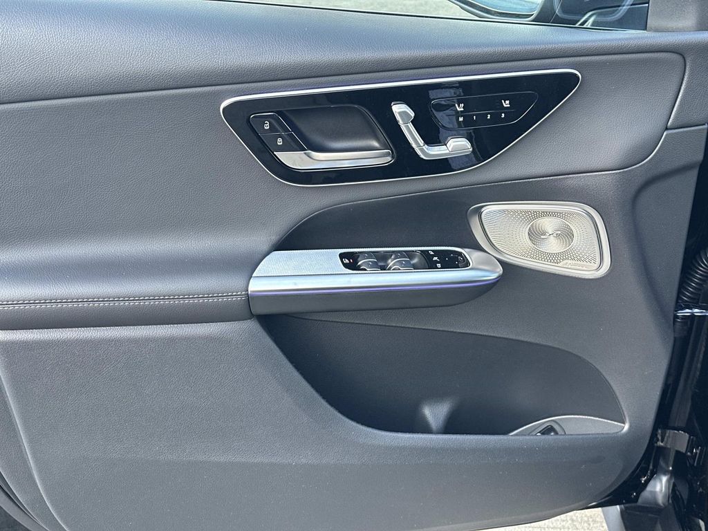 Thumbnail: 2026 Mercedes-Benz GLC - 23