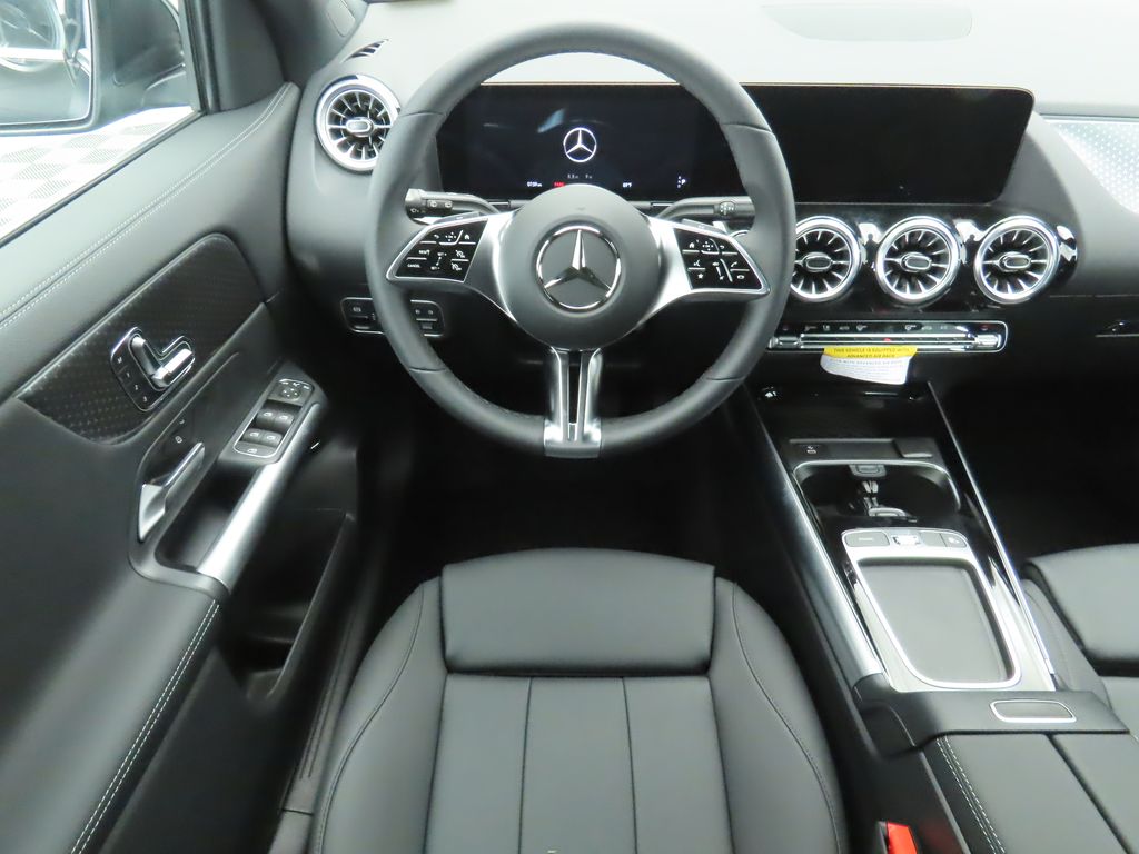 Thumbnail: 2025 Mercedes-Benz GLA - 10