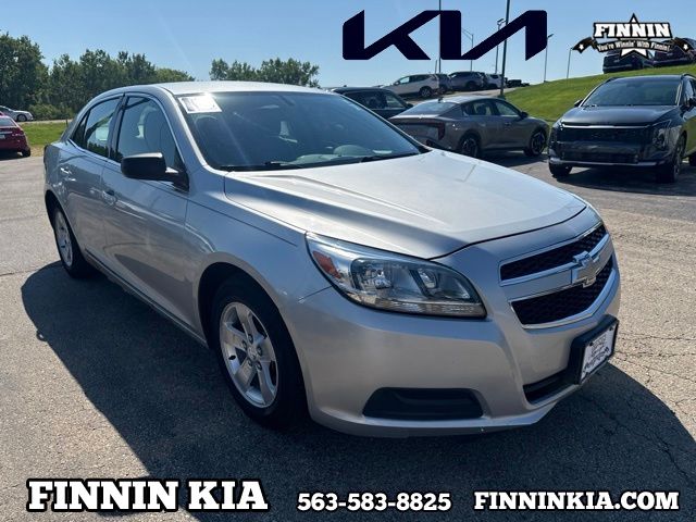 Silver Ice Metallic 2013 Chevrolet Malibu Sedan Front-Wheel Drive 6-Speed Automatic Overdrive