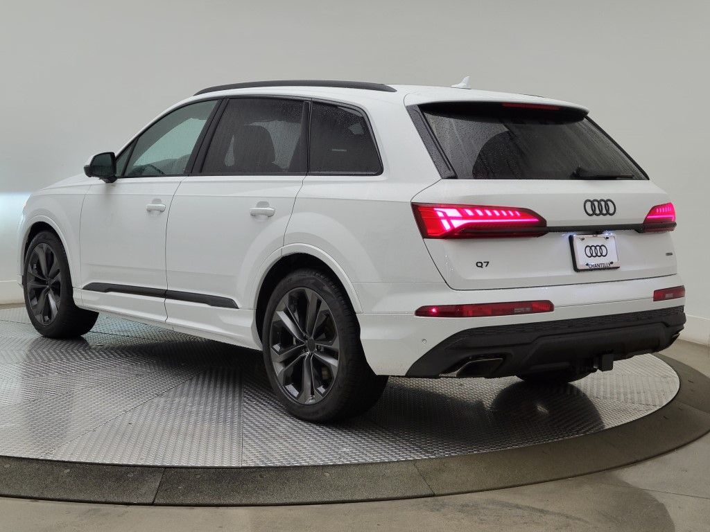 Thumbnail: 2026 Audi Q7 - 6