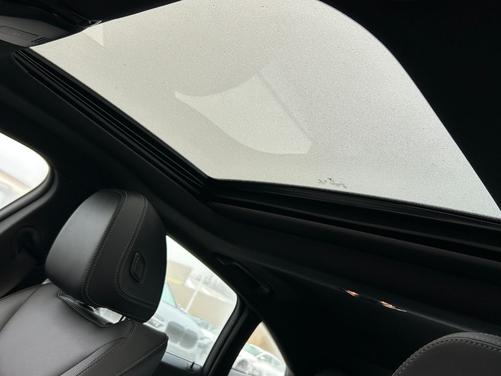 Thumbnail: 2023 BMW i4 - 16