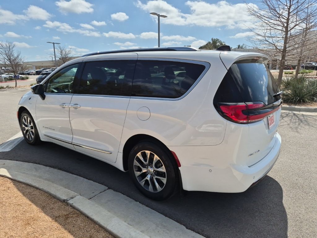 Used Car 2023 Chrysler Pacifica Hybrid  Pinnacle For Sale Under $35,000 In Austin, Texas