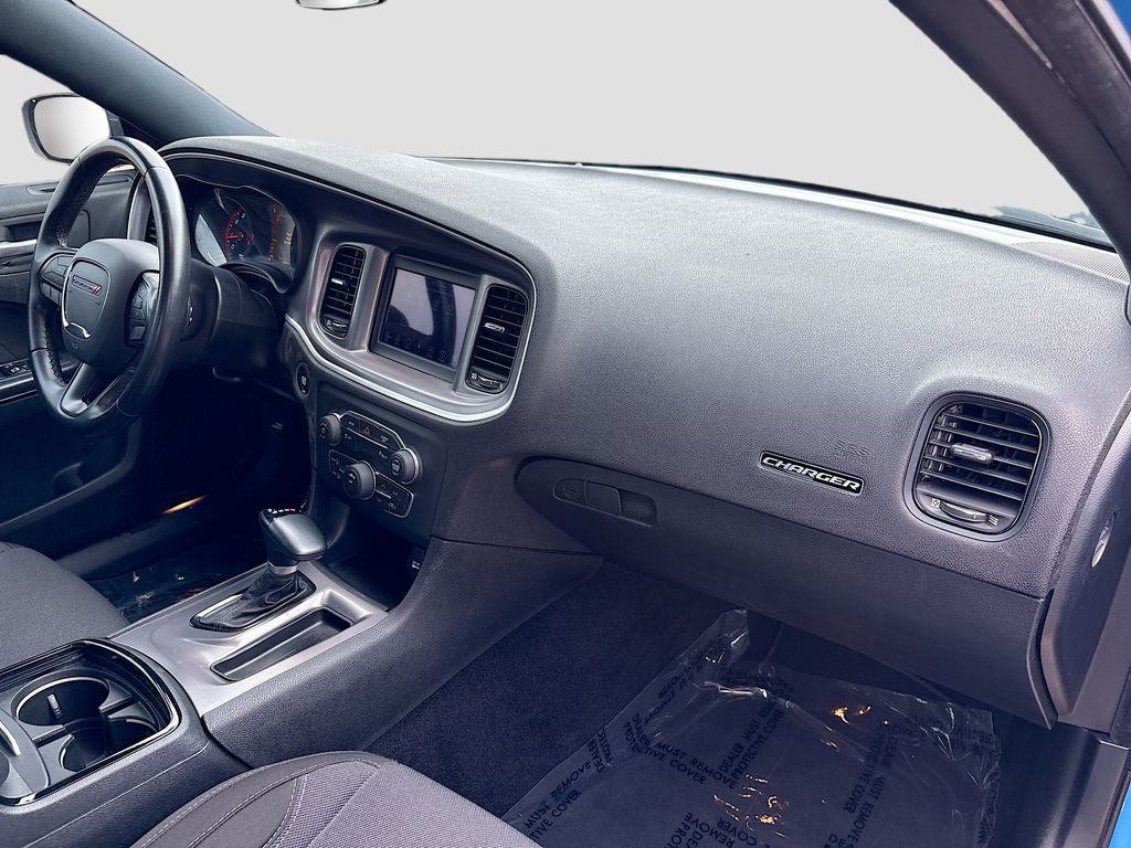 Used 2019 Blue Dodge SXT image 26