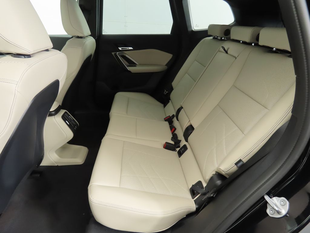 Thumbnail: 2025 BMW X1 - 21