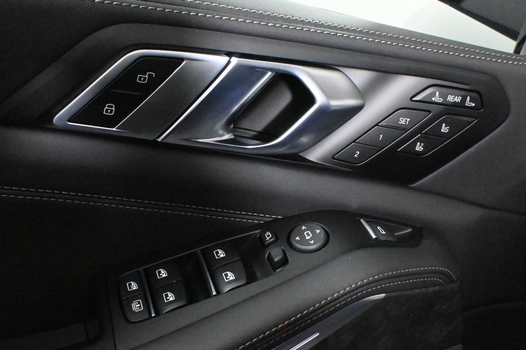 Thumbnail: 2026 BMW X7 - 31