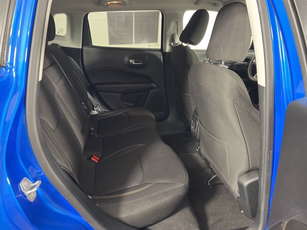 Thumbnail: 2018 Jeep Compass - 12