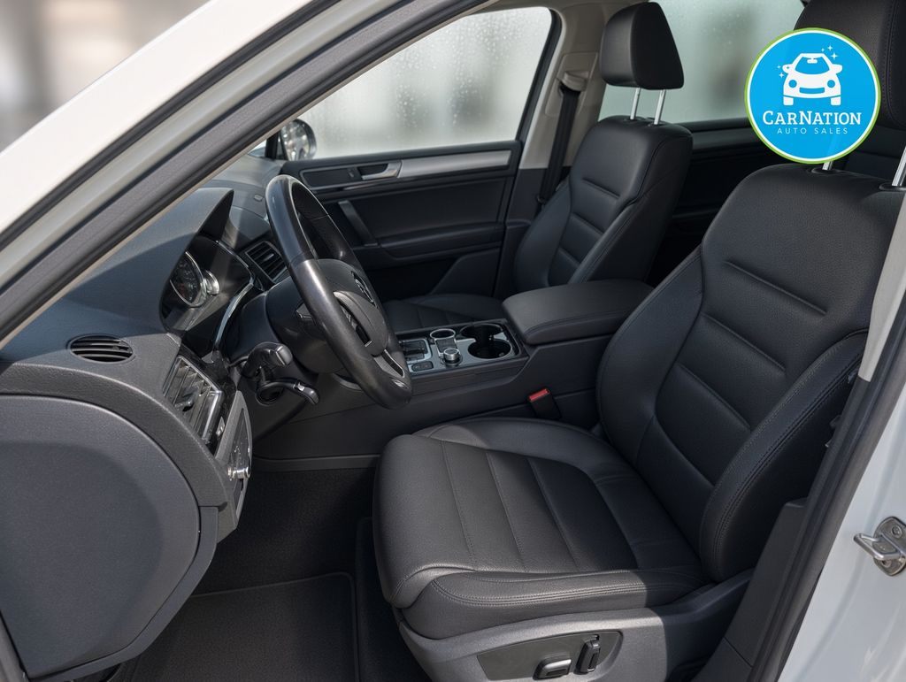 Photo 5 of 2016 Volkswagen Touareg VR6 FSI