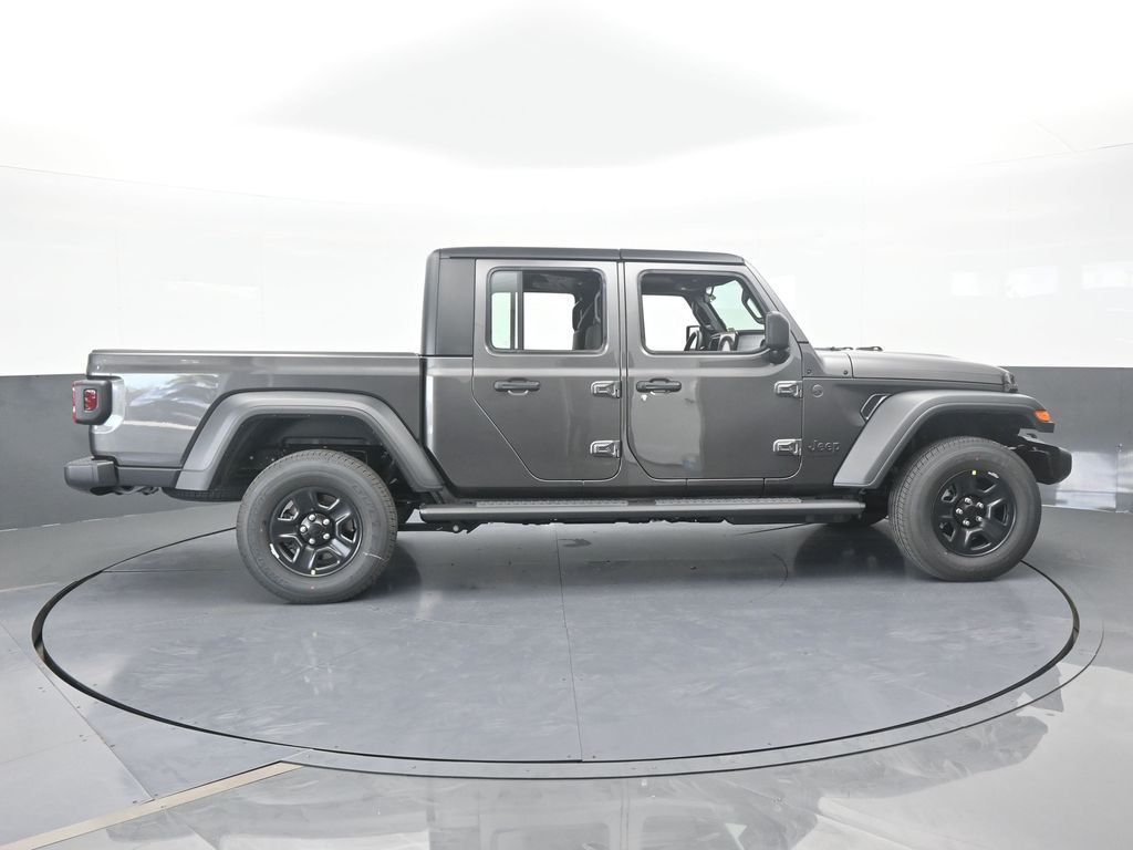 New 2026 Granite Crystal Metallic Clearcoat Jeep Sport image 7