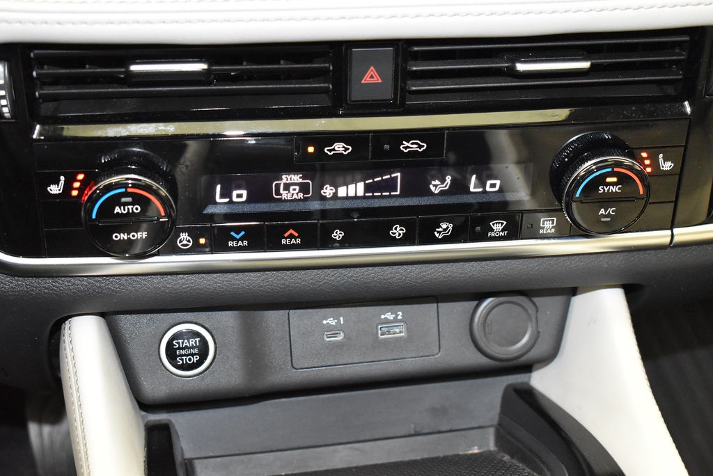 2022 Nissan Rogue SL 19