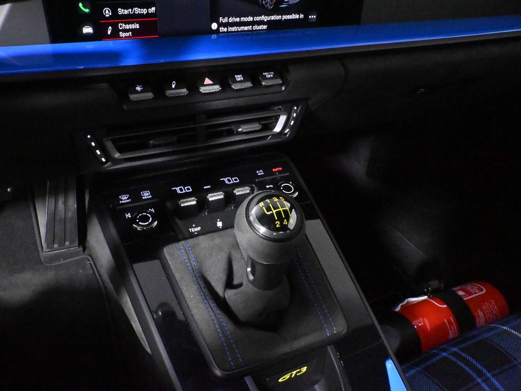 Thumbnail: 2022 Porsche 911 - 21