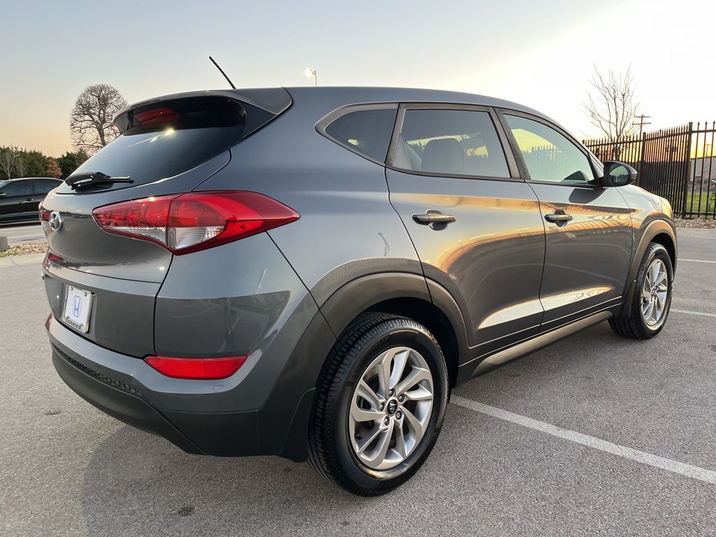 Thumbnail: 2018 Hyundai Tucson - 4