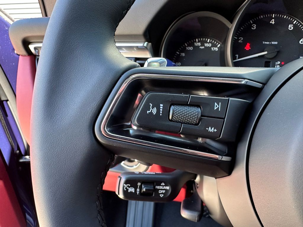 Thumbnail: 2026 Porsche Macan - 18