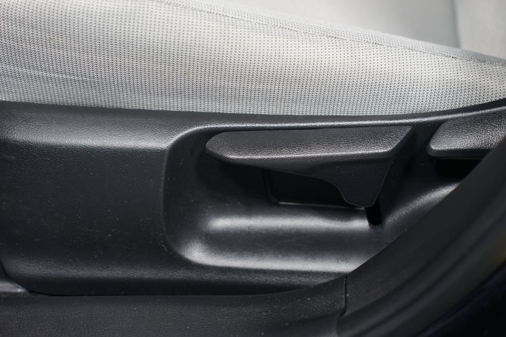 Thumbnail: 2021 Toyota Corolla - 29