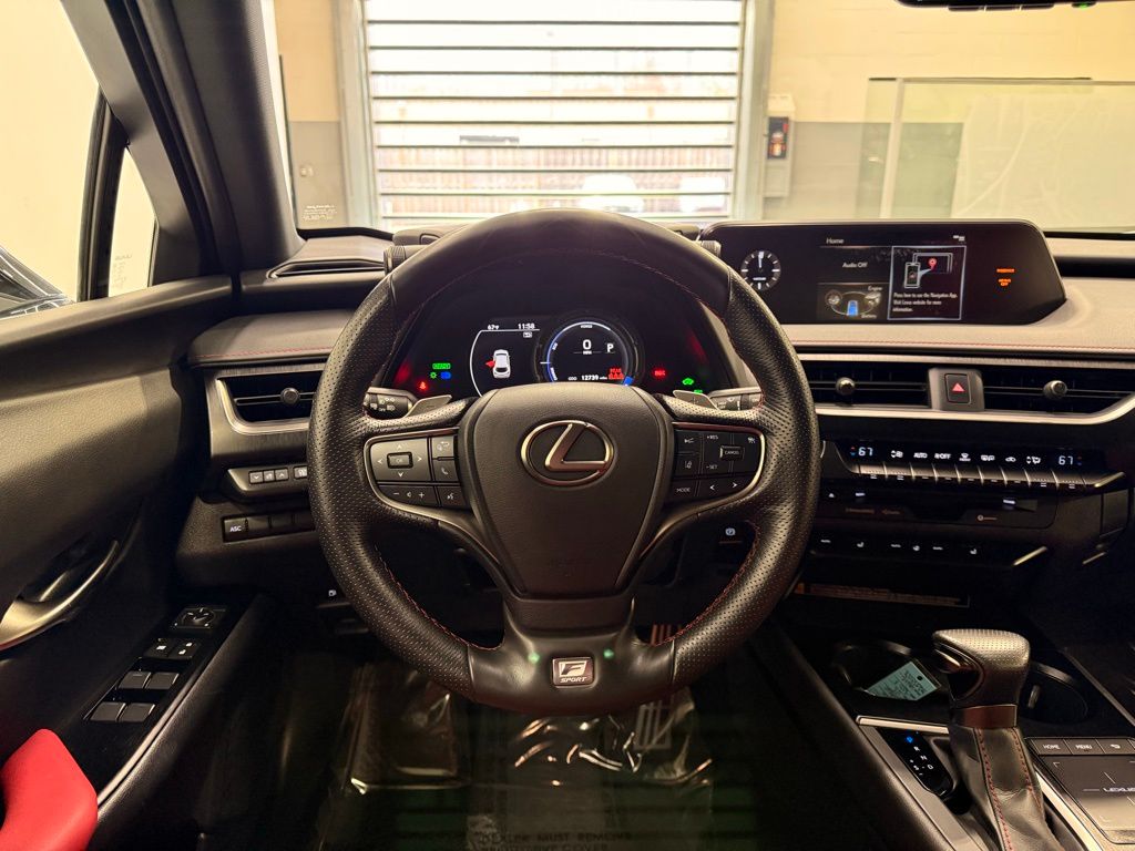 2021 Lexus UX 250h 23