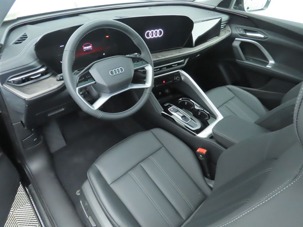 Thumbnail: 2025 Audi Q5 - 10