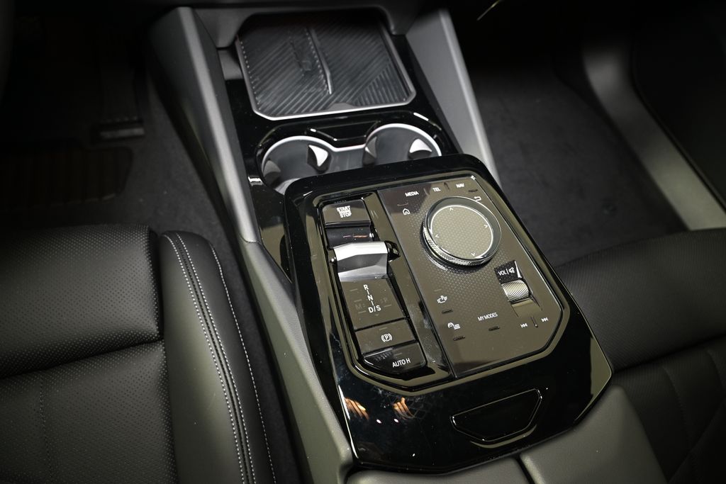 Thumbnail: 2026 BMW 5 Series - 19