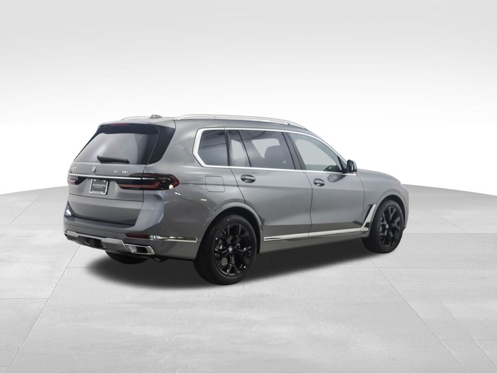 Thumbnail: 2026 BMW X7 - 5