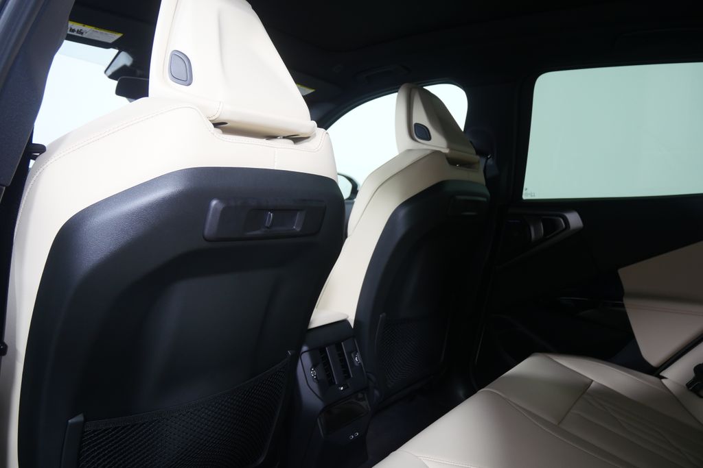 Thumbnail: 2026 BMW X3 - 16