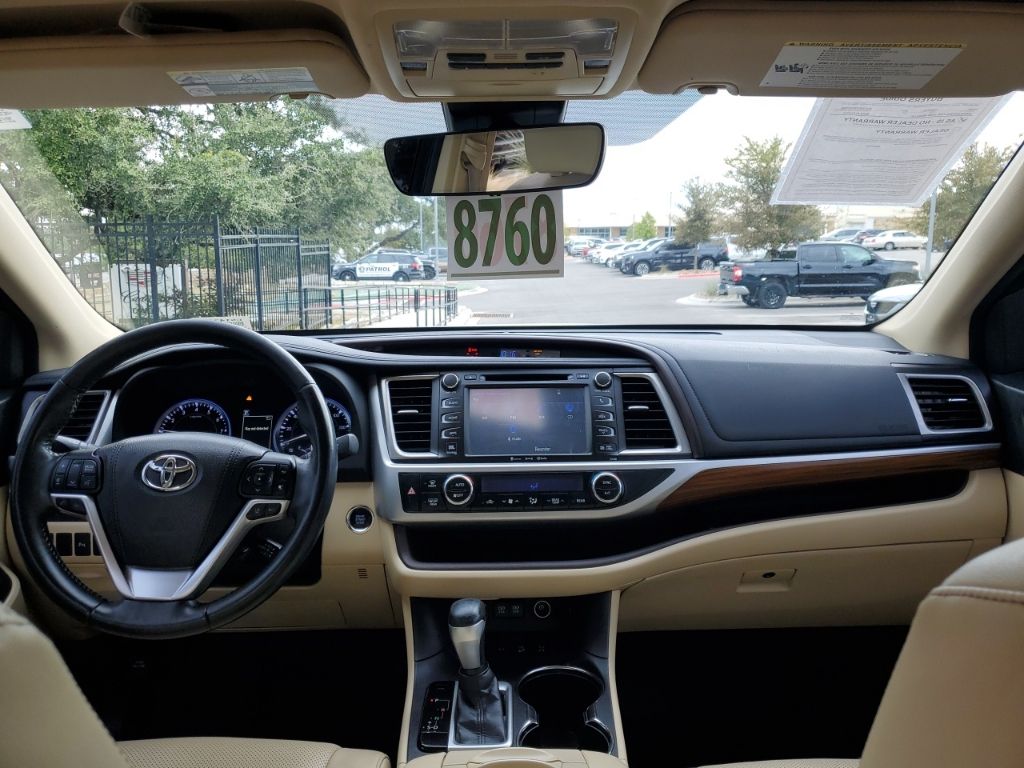 Used Car 2017 Toyota Highlander  Limited For Sale Under $25,000 In Austin, Texas