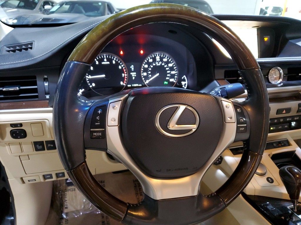 2014 Lexus ES 350 29