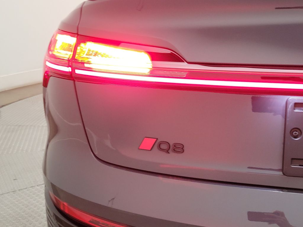 Thumbnail: 2024 Audi Q8 e-tron - 8