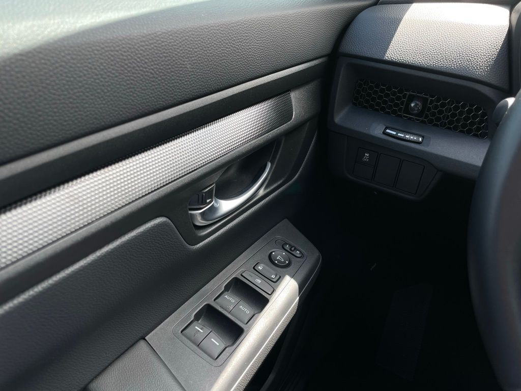 2025 Honda CR-V Sport 23