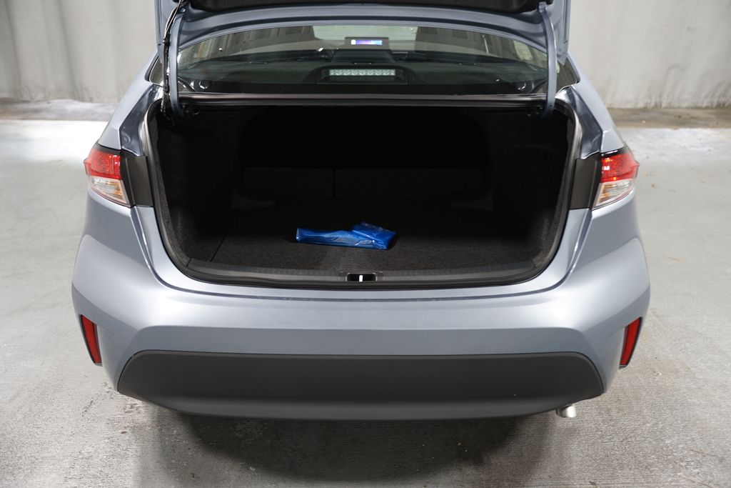 2025 Toyota Corolla LE 31