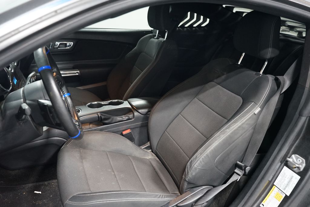Thumbnail: 2017 Ford Mustang - 6