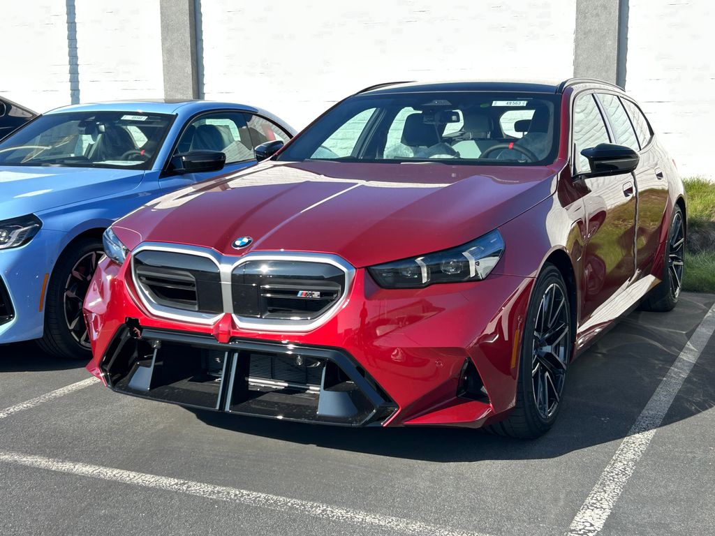 Thumbnail: 2026 BMW M5 - 2