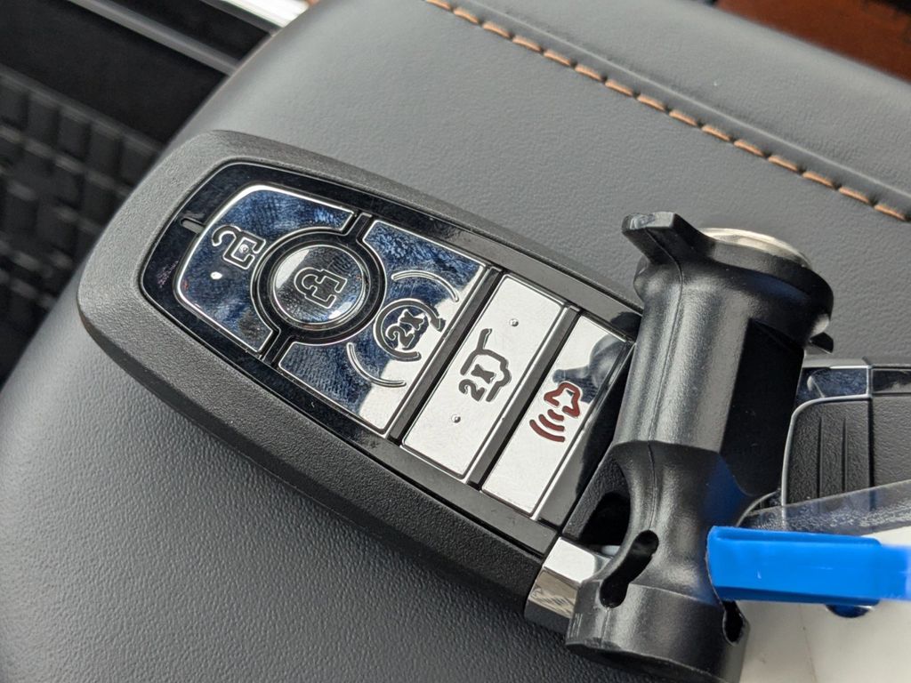 2025 Lincoln Navigator Black Label L