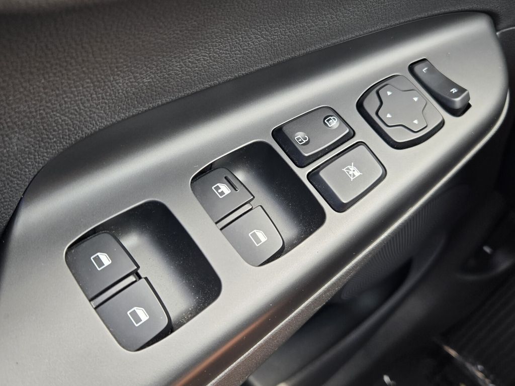 2023 Hyundai Kona - $19,599