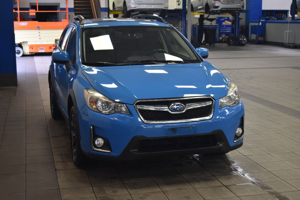 Thumbnail: 2016 Subaru Crosstrek - 3