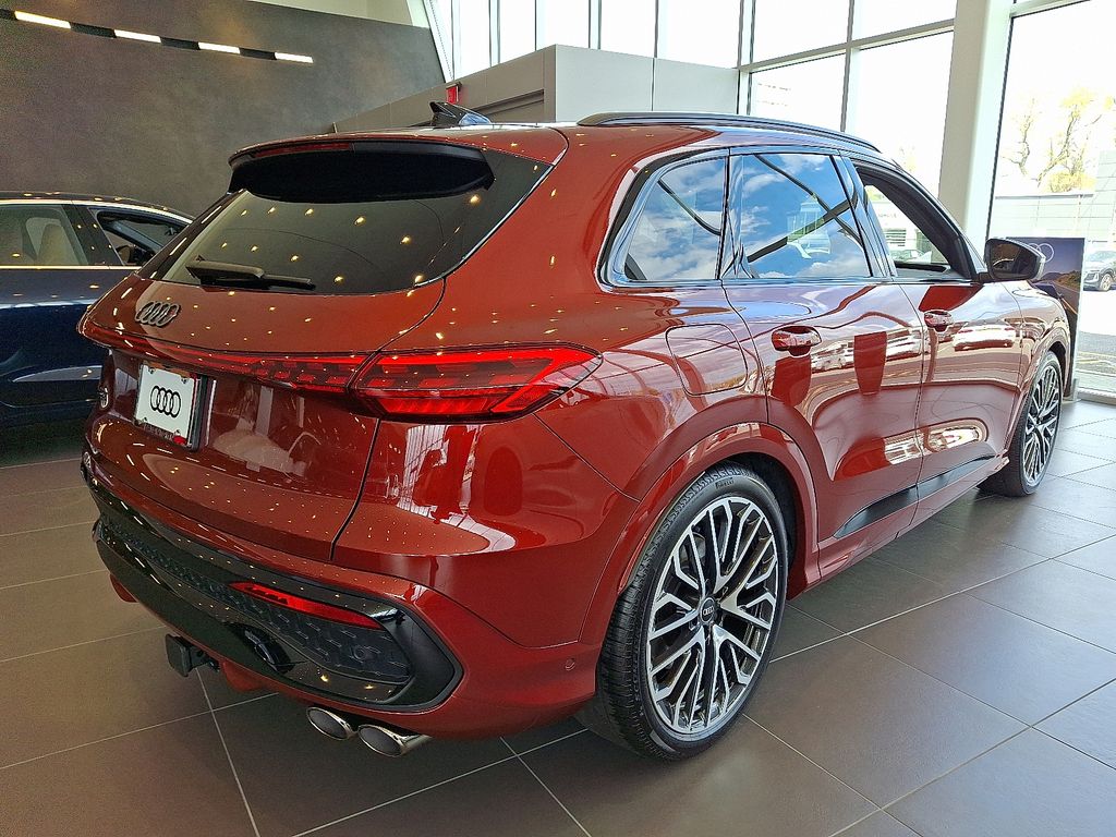 Thumbnail: 2025 Audi SQ5 - 5