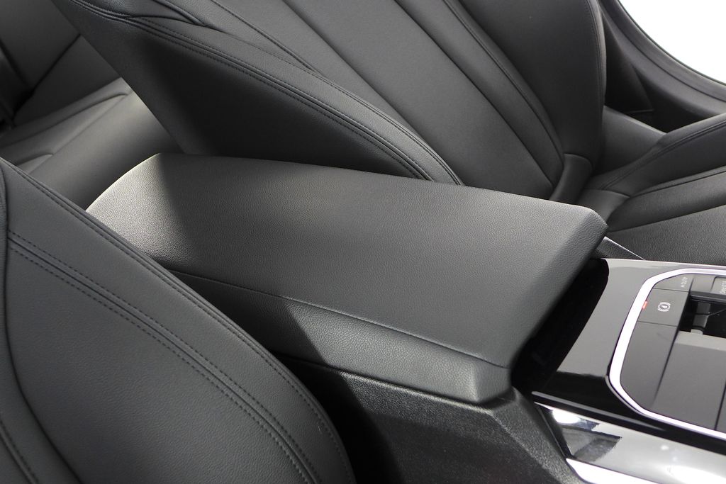 Thumbnail: 2019 BMW 3 Series - 16