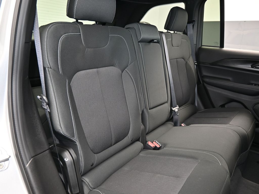 New 2026 Silver Zynith Jeep Laredo X image 34