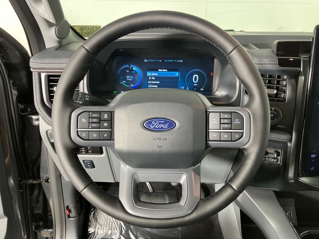 2025 Ford F-150 Lightning photo 12