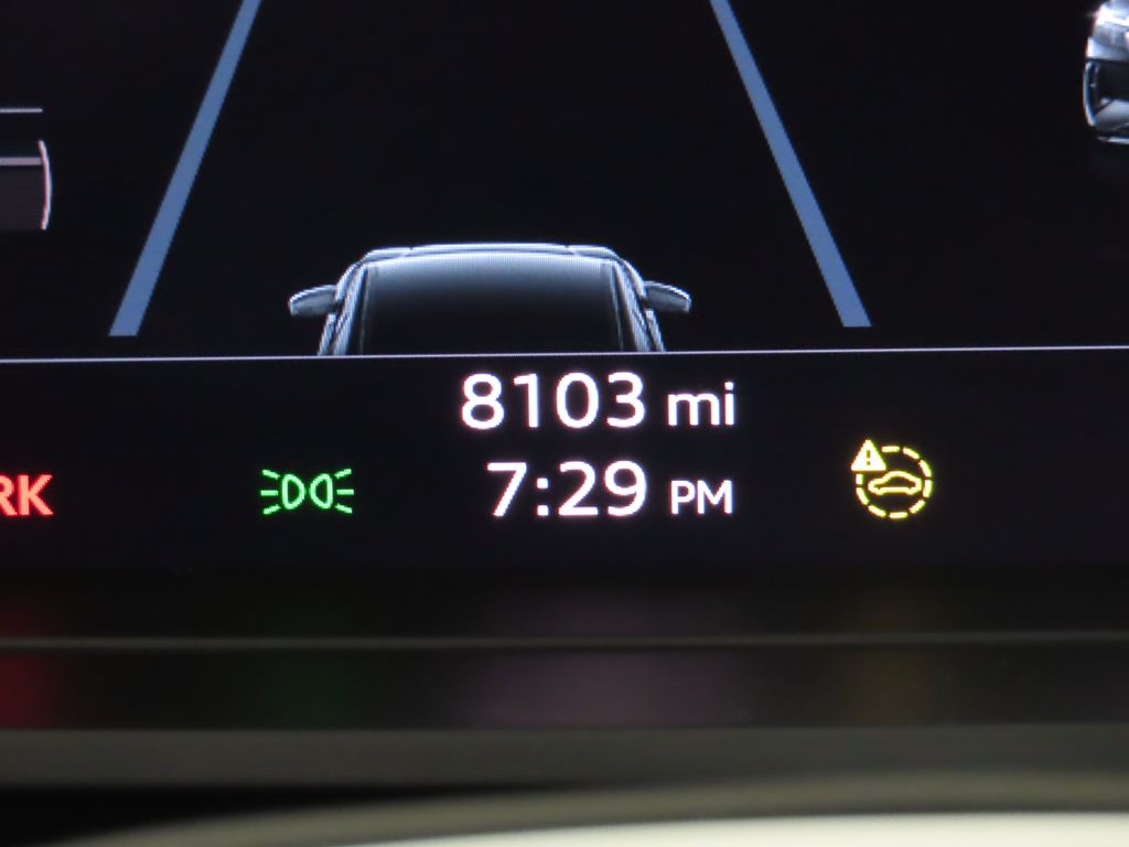 Thumbnail: 2023 Audi Q4 e-tron - 13