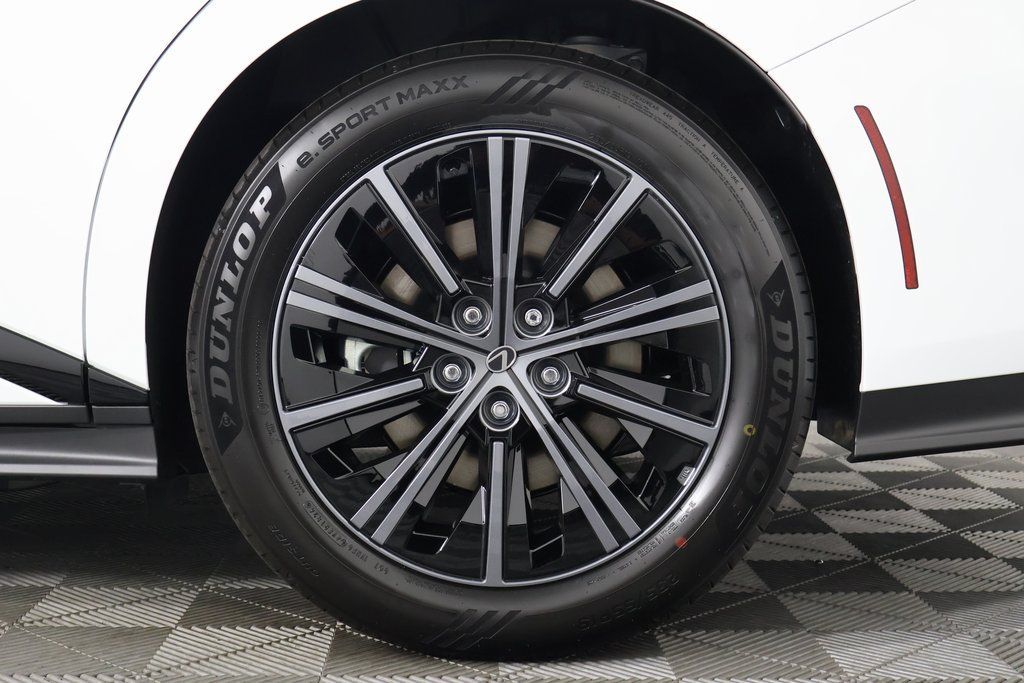 Thumbnail: 2026 Lexus ES - 10