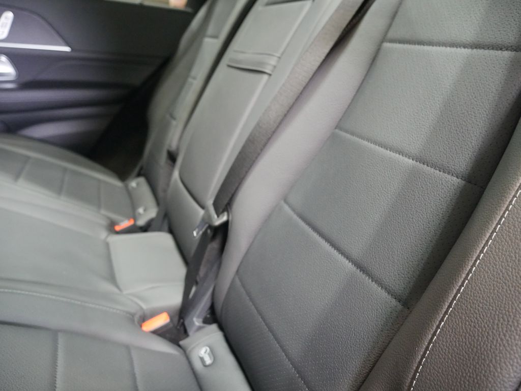 Thumbnail: 2026 Mercedes-Benz GLE - 25